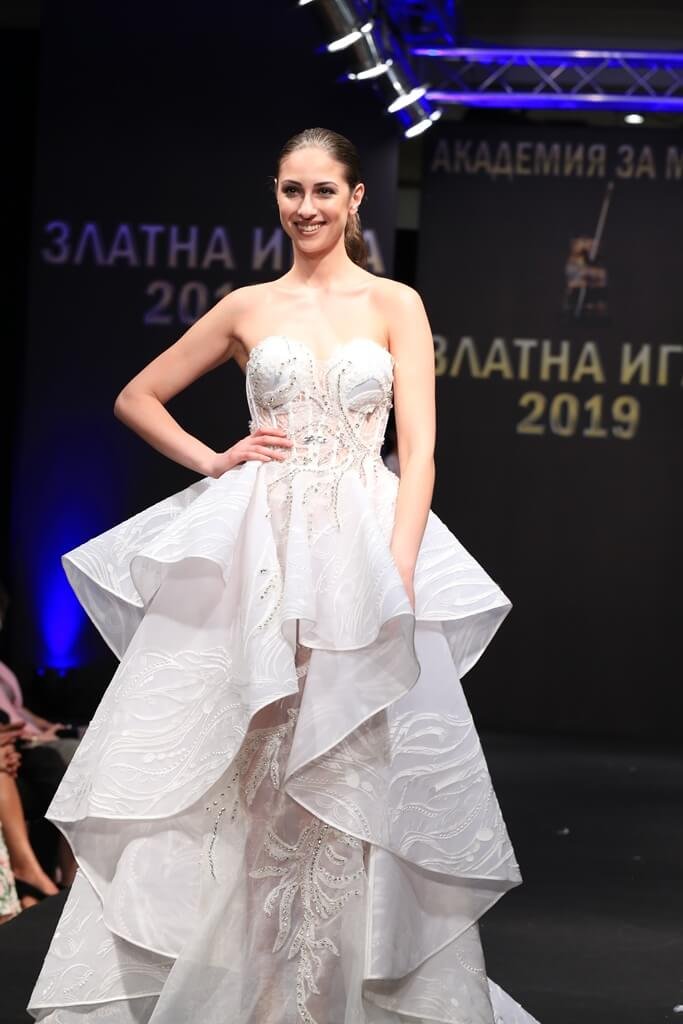 RADOSLAVA LAZAROVA WON “GOLDEN NEEDLE 2019”