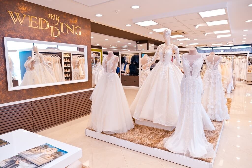 Сватбени рокли на модна къща „Блинк“ в сватбен център My Wedding.