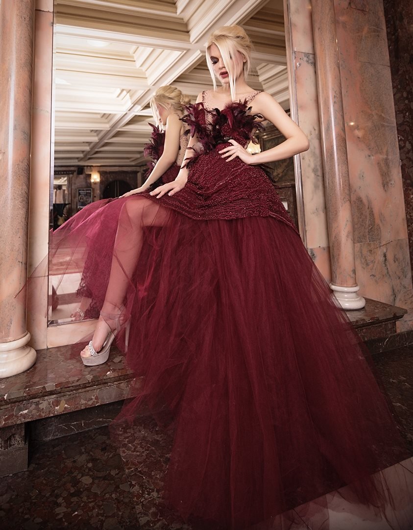 SANYA BORISOVA AND VERONIKA STEFANOVA IN A PHOTO SHOOT FOR BLINK