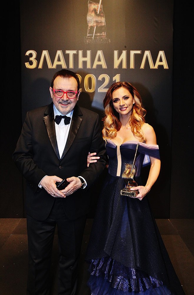 Радослава Лазарова спечели „Златна игла 2021“ в категория „Дизайнер на годината“